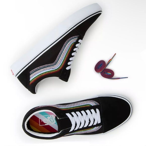 NWT Vans Old Skool Sneakers, Black Rainbow Size 6 New in Box - Picture 3 of 9